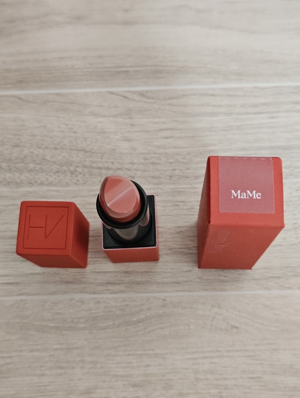 Hung Vanngo Creamy Matte Lipstick MaMe NEW - Picture 3 of 6